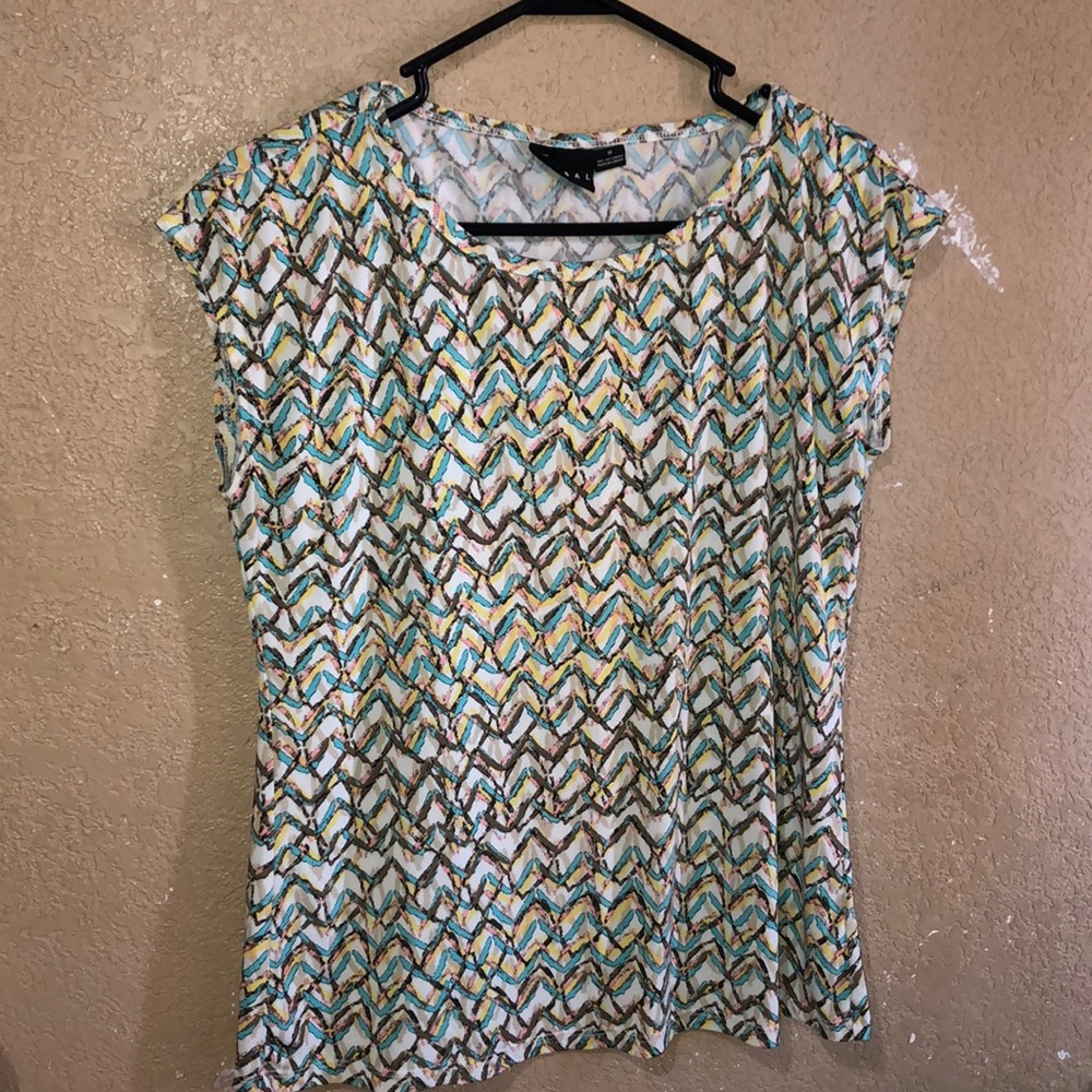 Tribal medium top